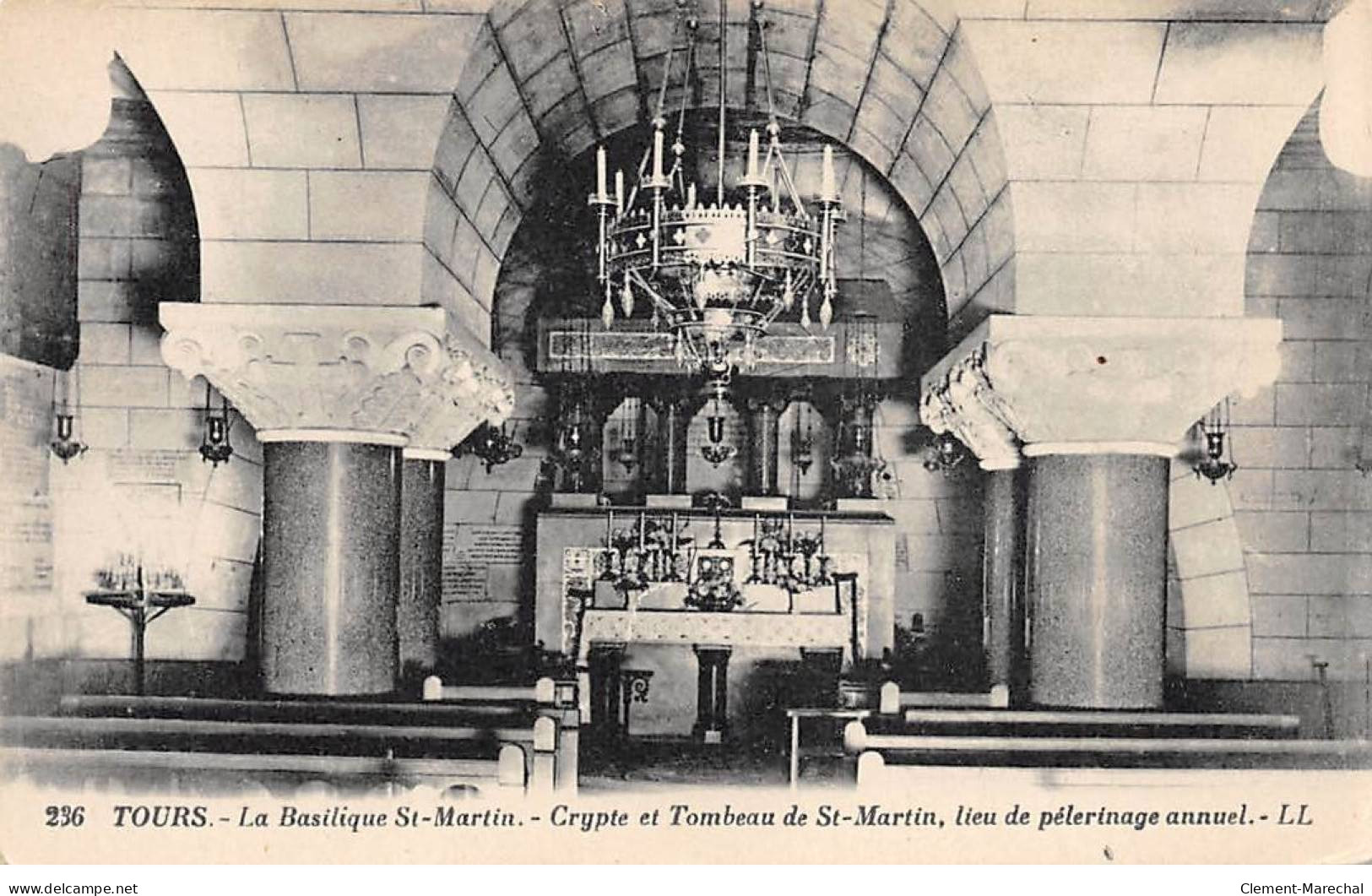 TOURS - La Basilique Saint Martin - Crypte Et Tombeau De Saint Martin - Très Bon état - Tours