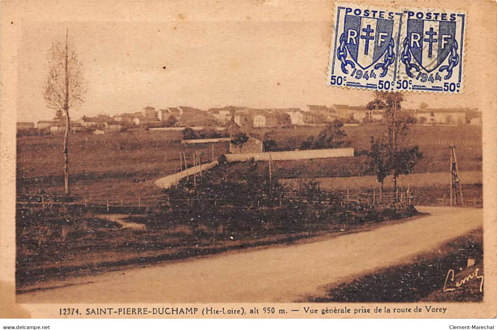 SAINT PIERRE DUCHAMP - Vue Générale Prise De La Route De Vorey - état - Autres & Non Classés