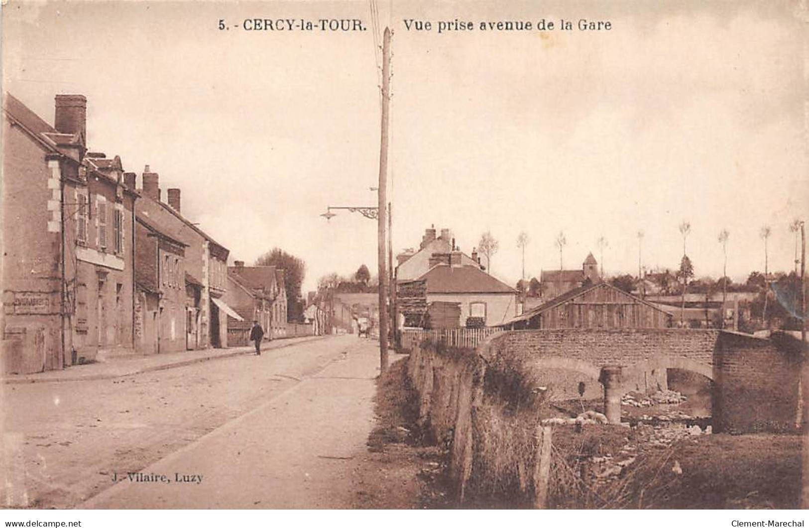 CERCY LA TOUR - Vue Prise Avenue De La Gare - Très Bon état - Sonstige & Ohne Zuordnung