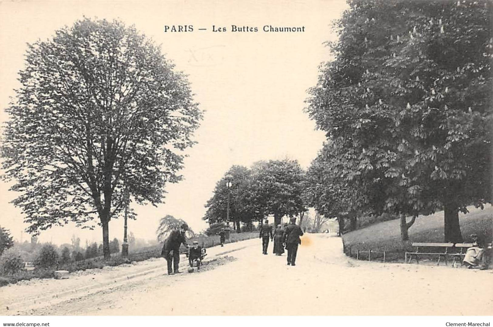 PARIS - Les Buttes Chaumont - Très Bon état - Parks, Gärten