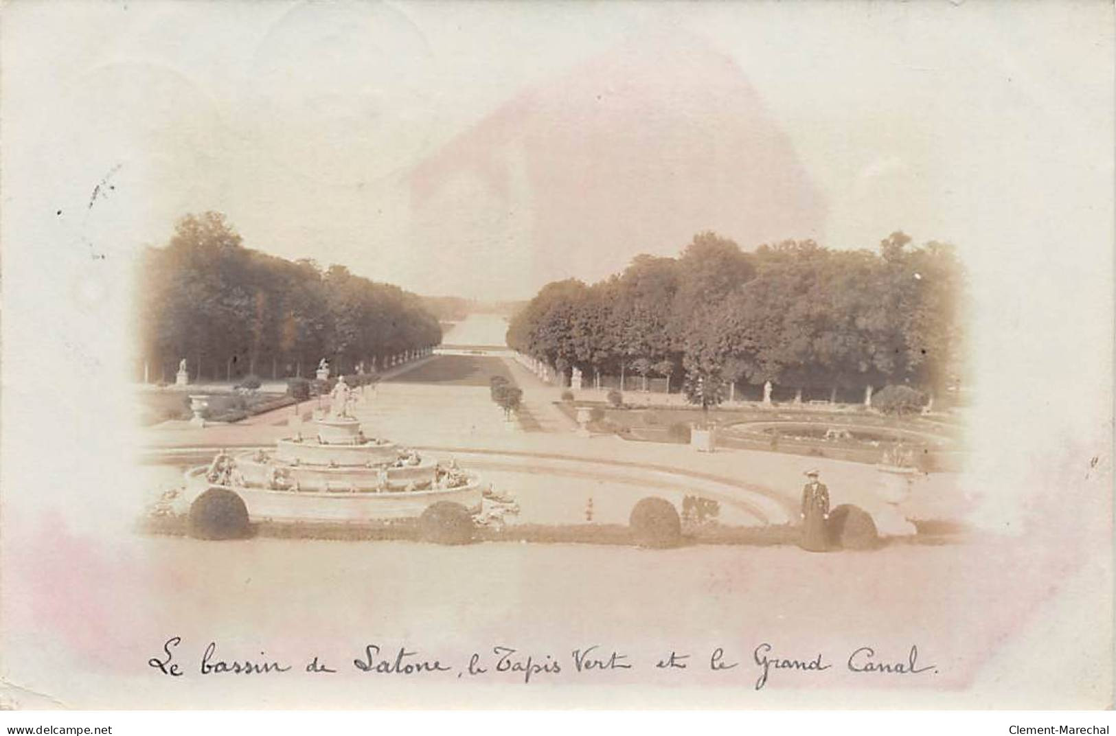 VERSAILLES - Le Bassin - Le Tapis Vert Et Le Grand Canal - état - Versailles (Château)