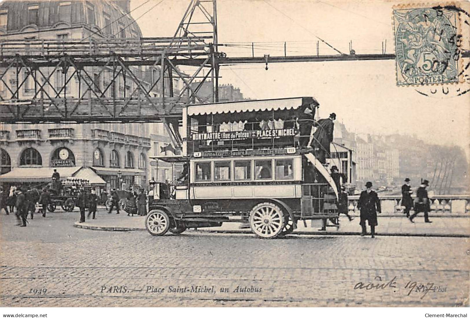 PARIS - Place Saint Michel - Un Autobus - Très Bon état - Plätze