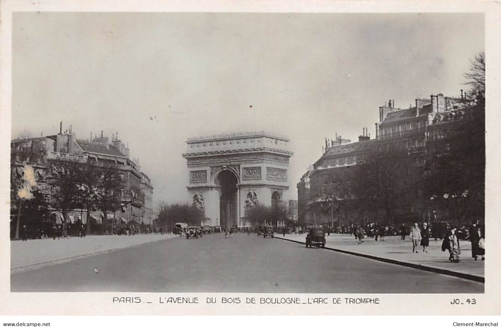 PARIS - L'Arc De Triomphe - L'Avenue Du Bois De Boulogne - Très Bon état - Arc De Triomphe