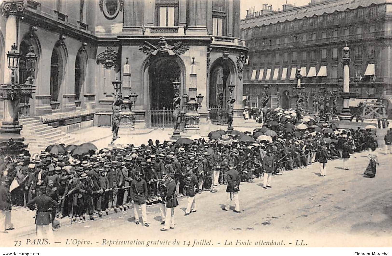 PARIS - L'Opéra - Représentation Gratuite Du 14 Juillet - La Foule Attendant - Très Bon état - Andere & Zonder Classificatie