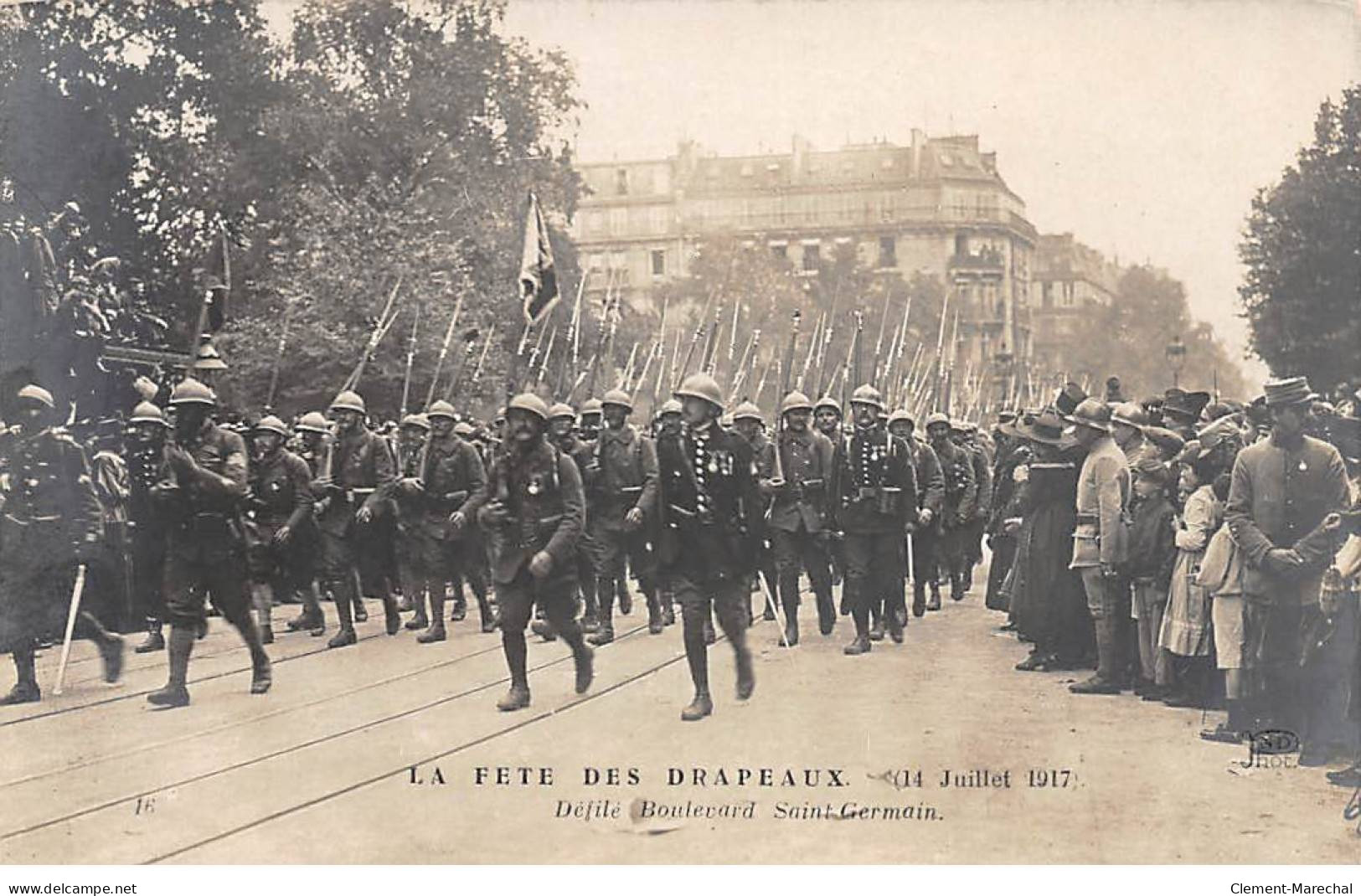 PARIS - La Fête Des Drapeaux - 14 Juillet 1917 - Défilé Boulevard Saint Germain - Très Bon état - Sonstige & Ohne Zuordnung