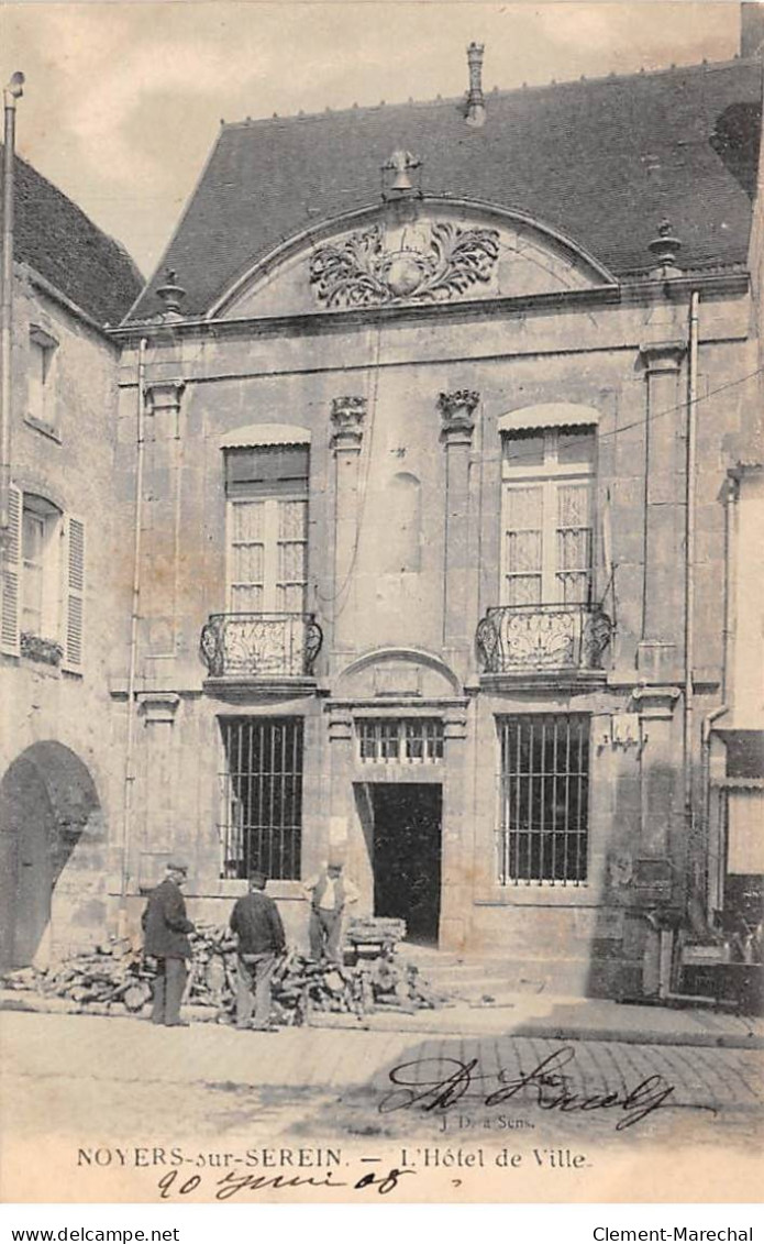 NOYERS SUR SEREIN - L'Hôtel De Ville - Très Bon état - Noyers Sur Serein