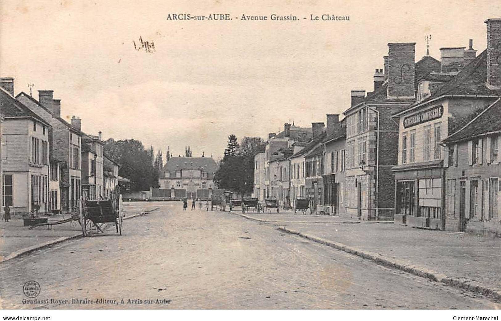 ARCIS SUR AUBE - Avenue Grassin - Le Château - Très Bon état - Arcis Sur Aube