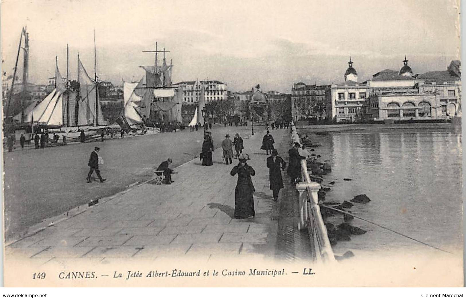 CANNES - La Jetée Albert Edouard Et Le Casino Municipal - Très Bon état - Cannes