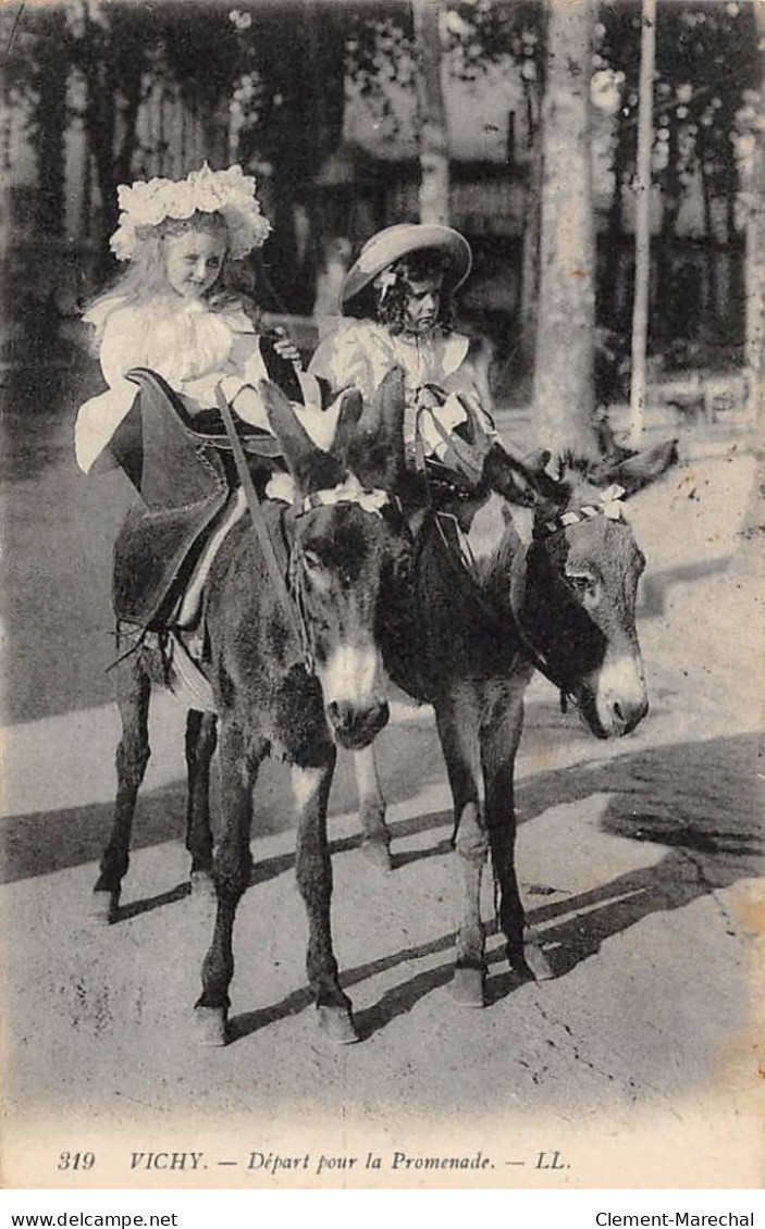 VICHY - Départ Pour La Promenade - Très Bon état - Vichy