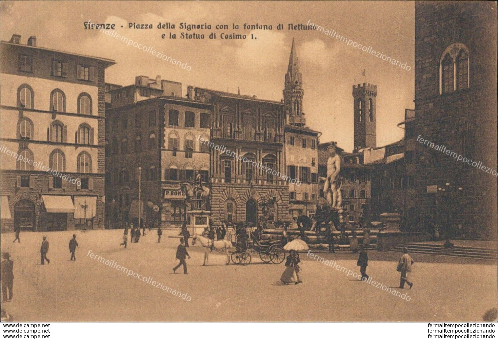 Ar438 Cartolina Firenze Citta' Piazza Della Signoria Con La Fontana - Firenze (Florence)