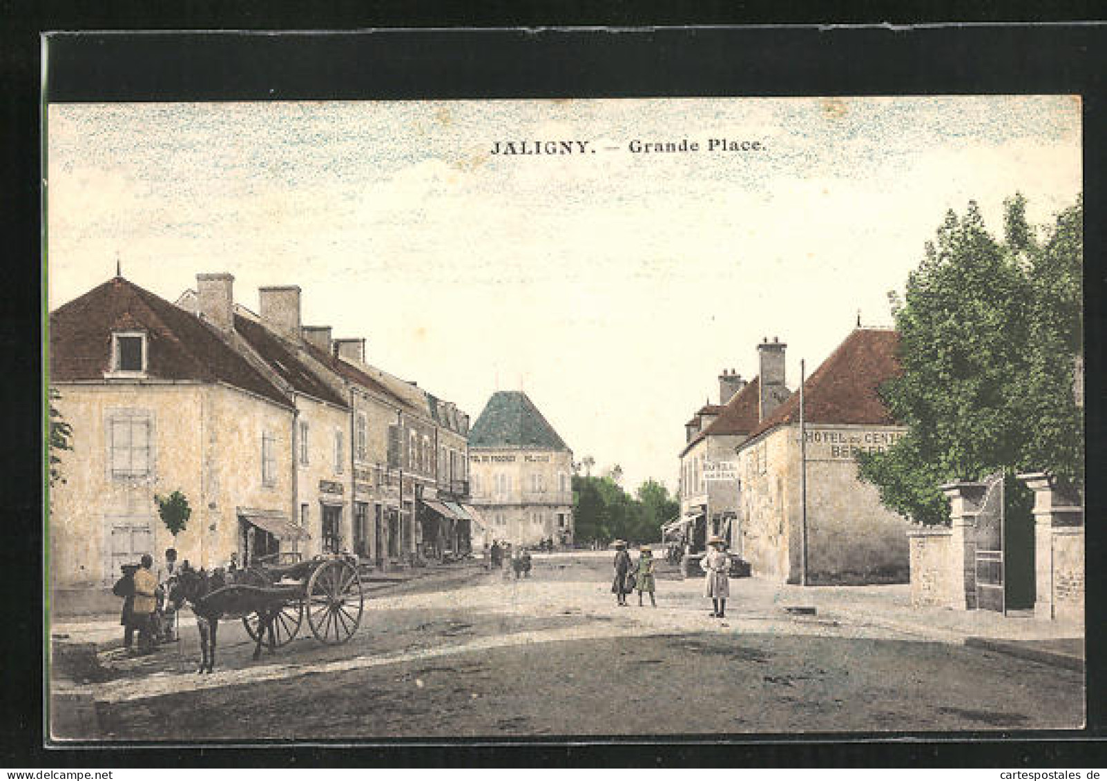 CPA Jaligny, Grande Place, Vue Partielle  - Autres & Non Classés