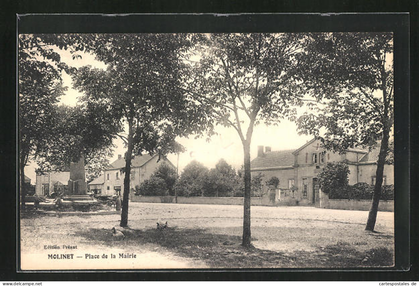 CPA Molinet, Place De La Mairie  - Andere & Zonder Classificatie