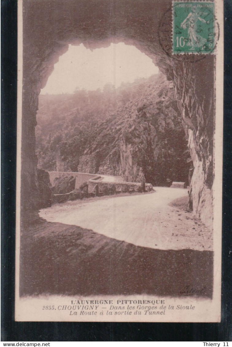 Cpa 03 Chouvigny Dans Les Gorges De La Sioule La Route à La Sortie Du Tunnel - Sonstige & Ohne Zuordnung