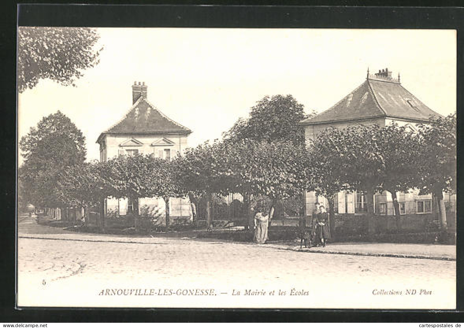 CPA Arnouville-les-Gonesse, La Mairie Et Les Écoles  - Gonesse