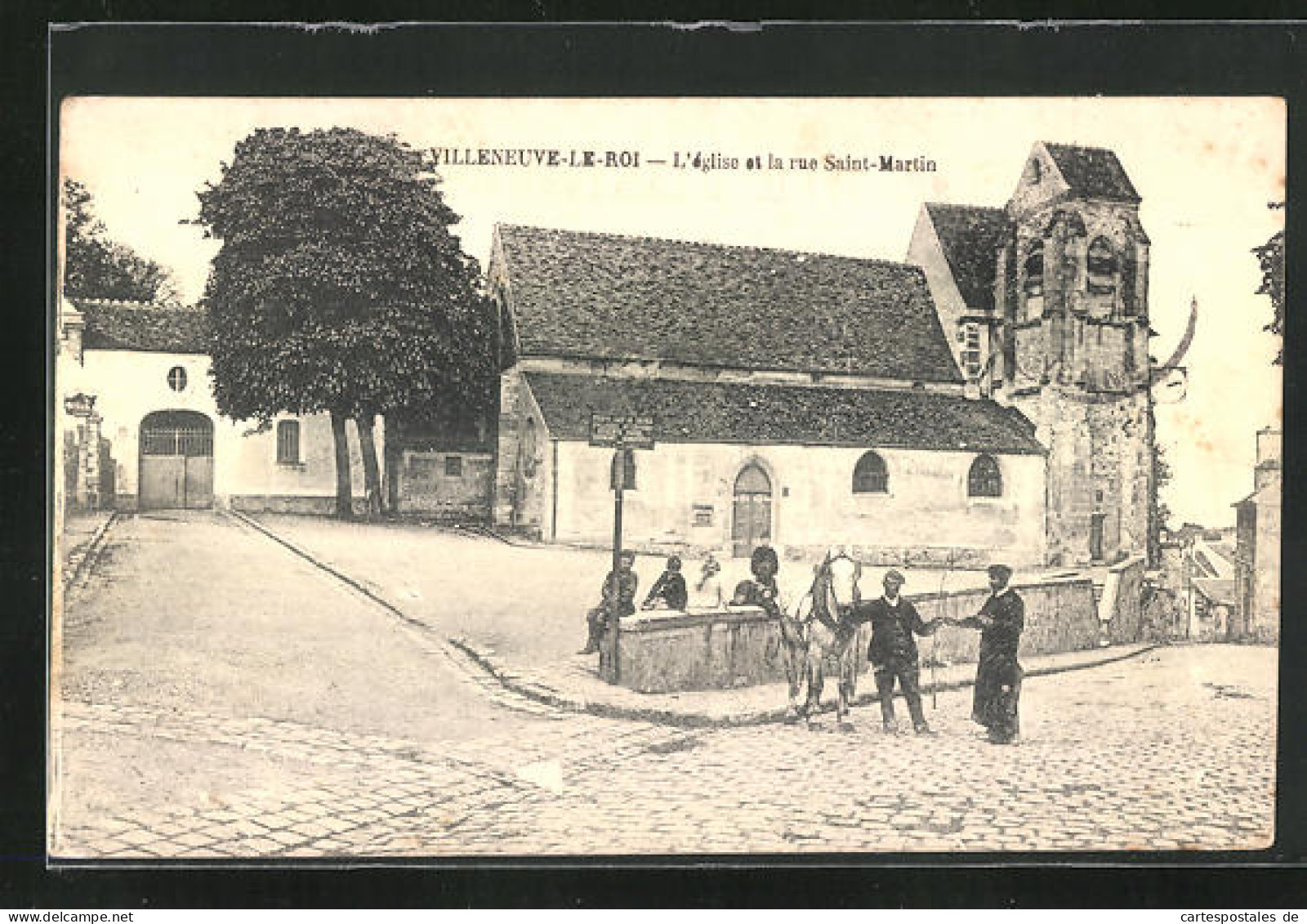 CPA Villeneuve-le-Roi, L`Eglise Et La Rue Saint-Martin  - Villeneuve Le Roi