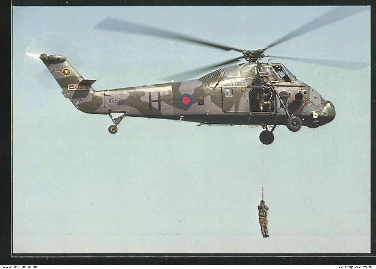 AK Hubschrauber Westland Wessex HC.2, XT678 /H Beim Abseilen Eines Soldaten  - Hubschrauber