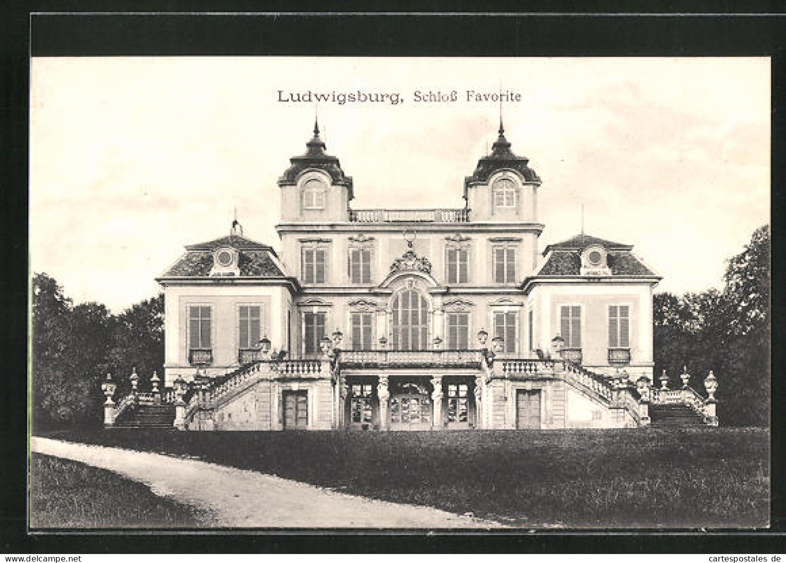 AK Ludwigsburg, Vorderansicht Vom Schloss Favorite  - Ludwigsburg