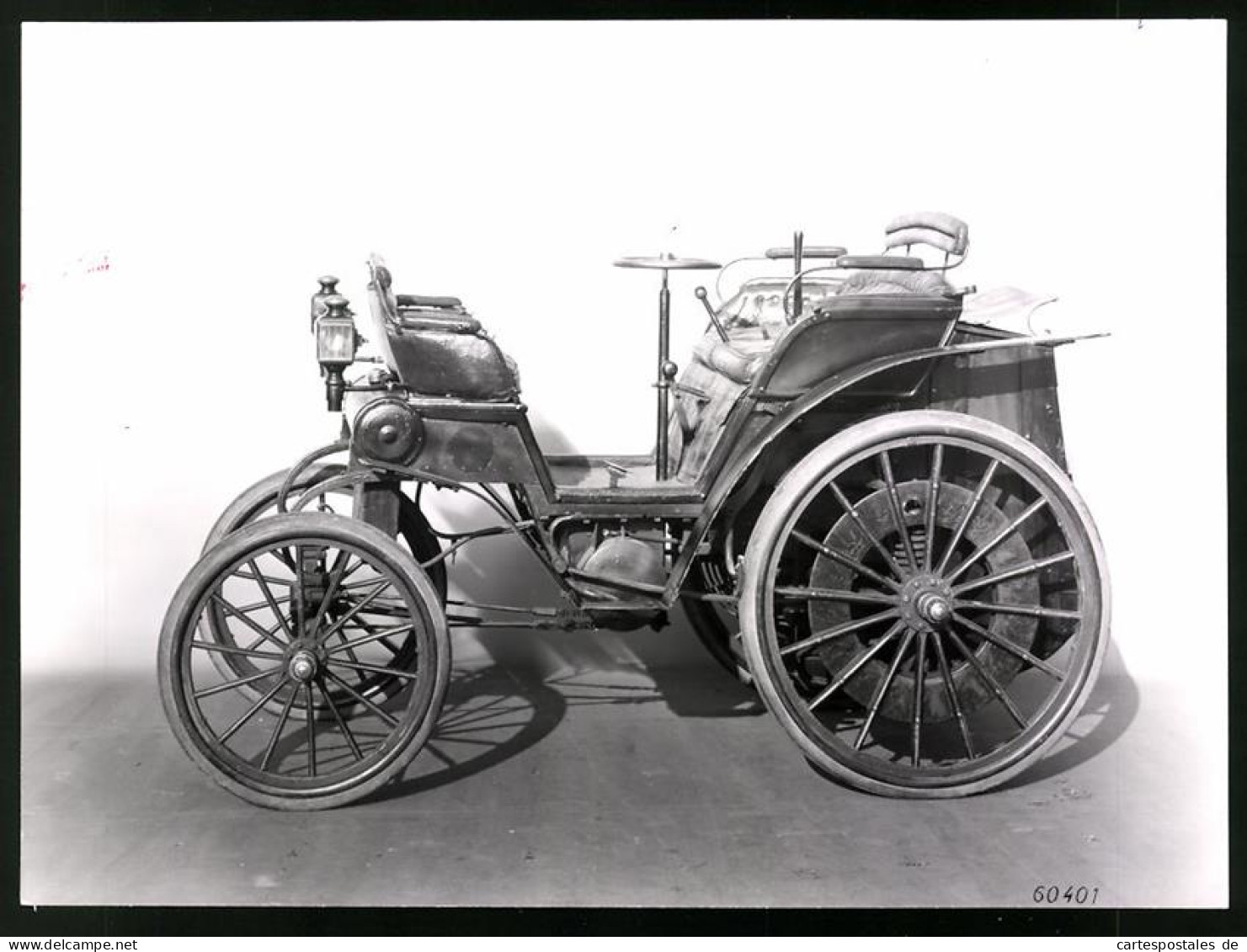 Archiv-Fotografie Auto Daimler Riemenwagen Von 1894  - Auto's