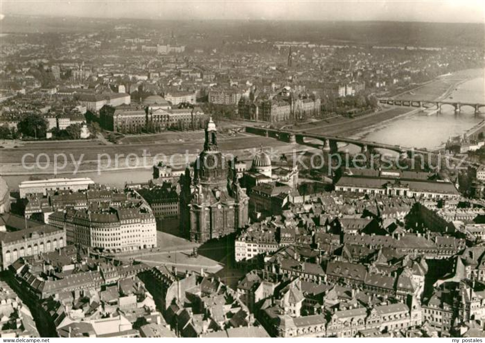 72977968 Dresden Blick Ueber Neumarkt Und Frauenkirche Nach Neustadt Vor Der Zer - Dresden