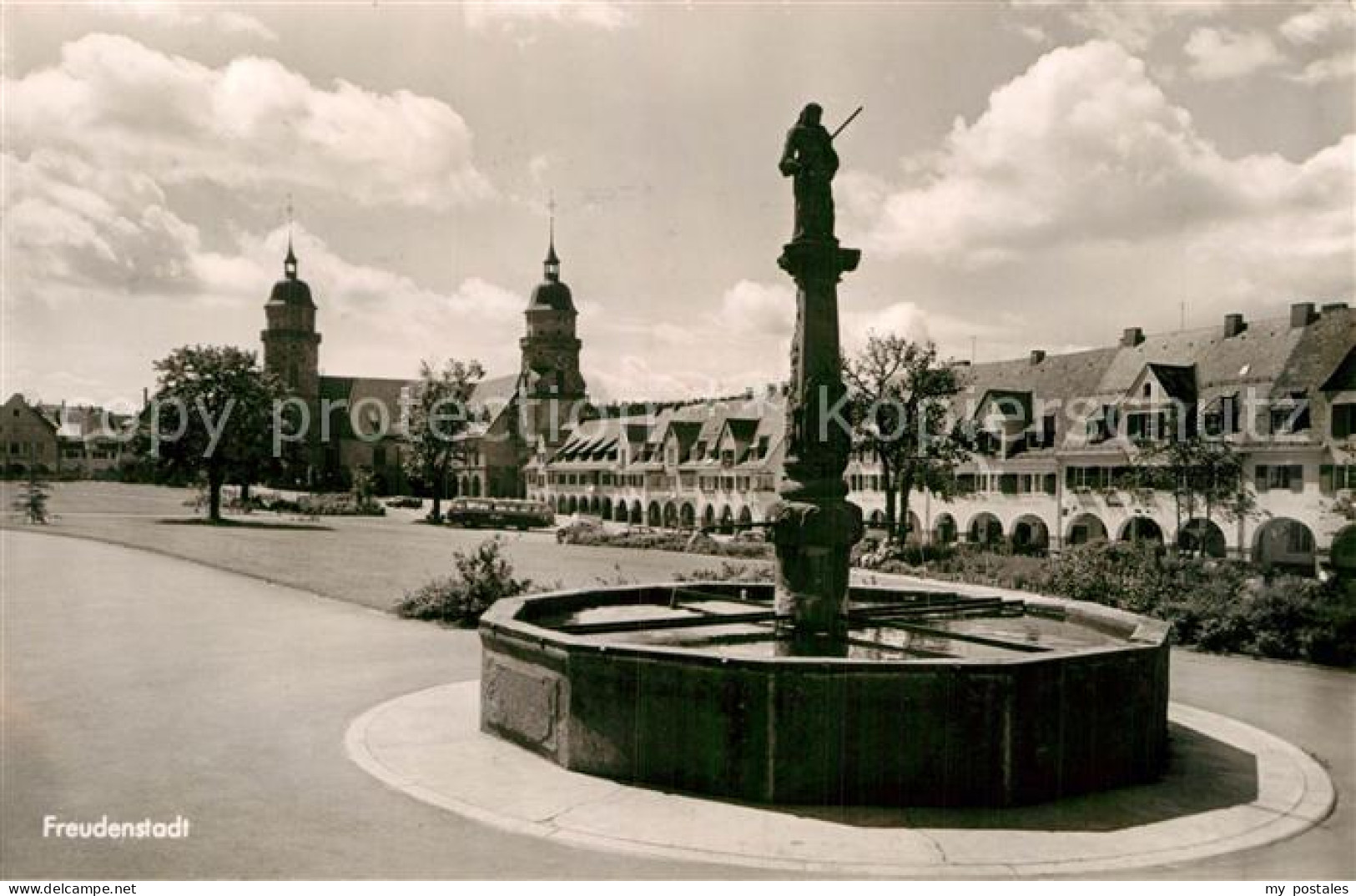 72974499 Freudenstadt Marktplatz Brunnen Freudenstadt - Freudenstadt