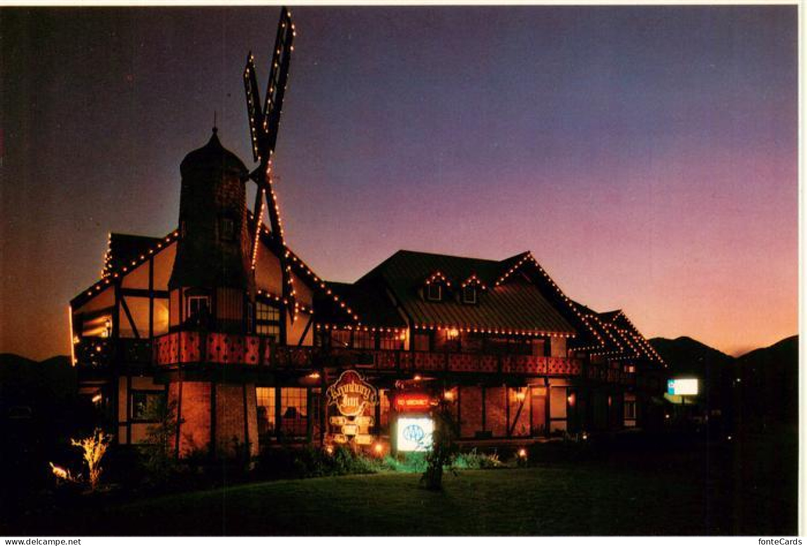 73951373 Solvang_California_USA Kronborg Inn At Night - Andere & Zonder Classificatie