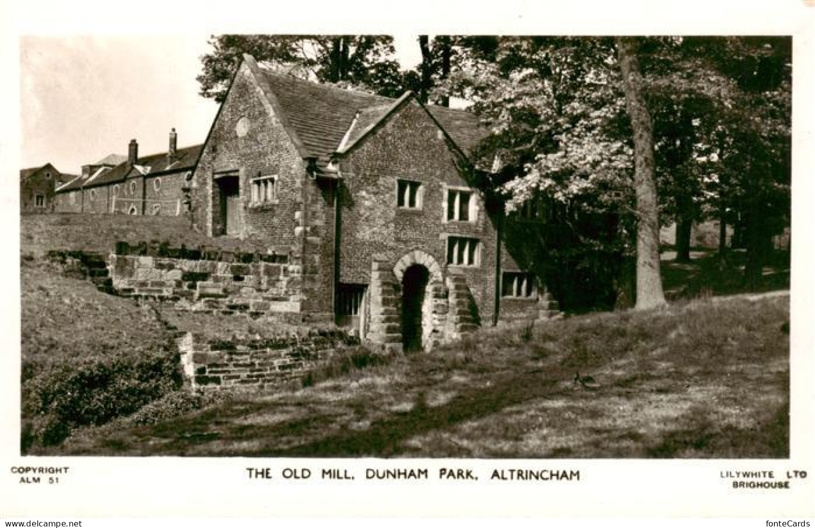 73913754 Altrincham Trafford UK The Old Mill Dunham Park - Autres & Non Classés