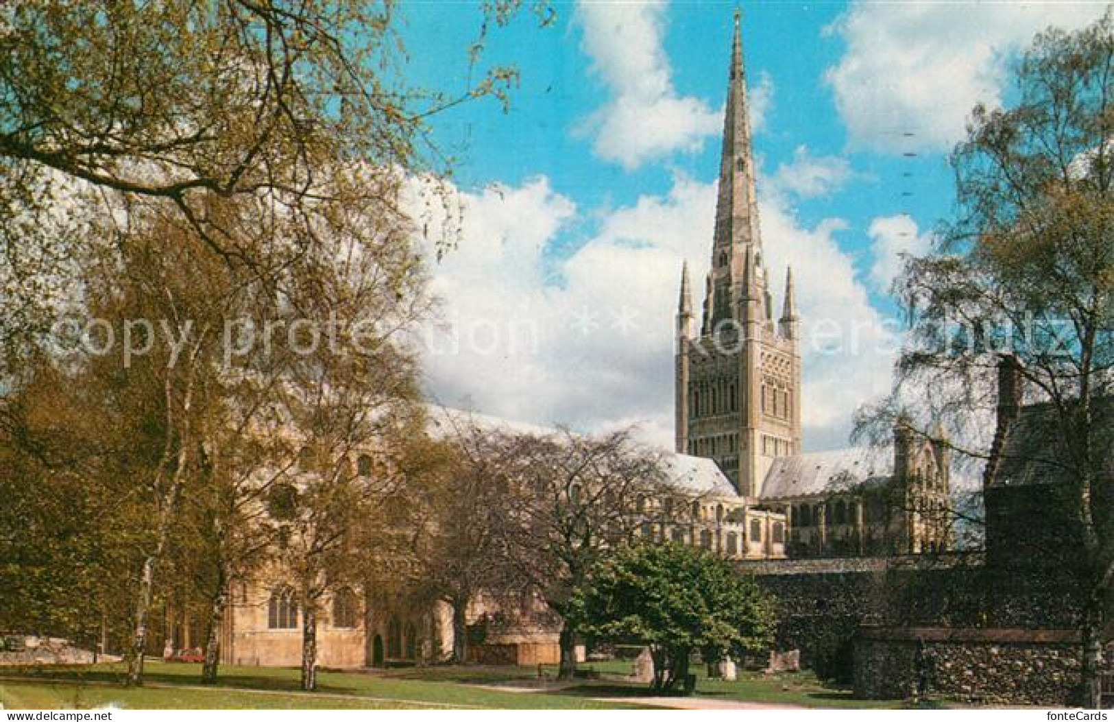 72944048 Norfolk Norwich Cathedral From The Upper Close Norfolk Norwich - Autres & Non Classés