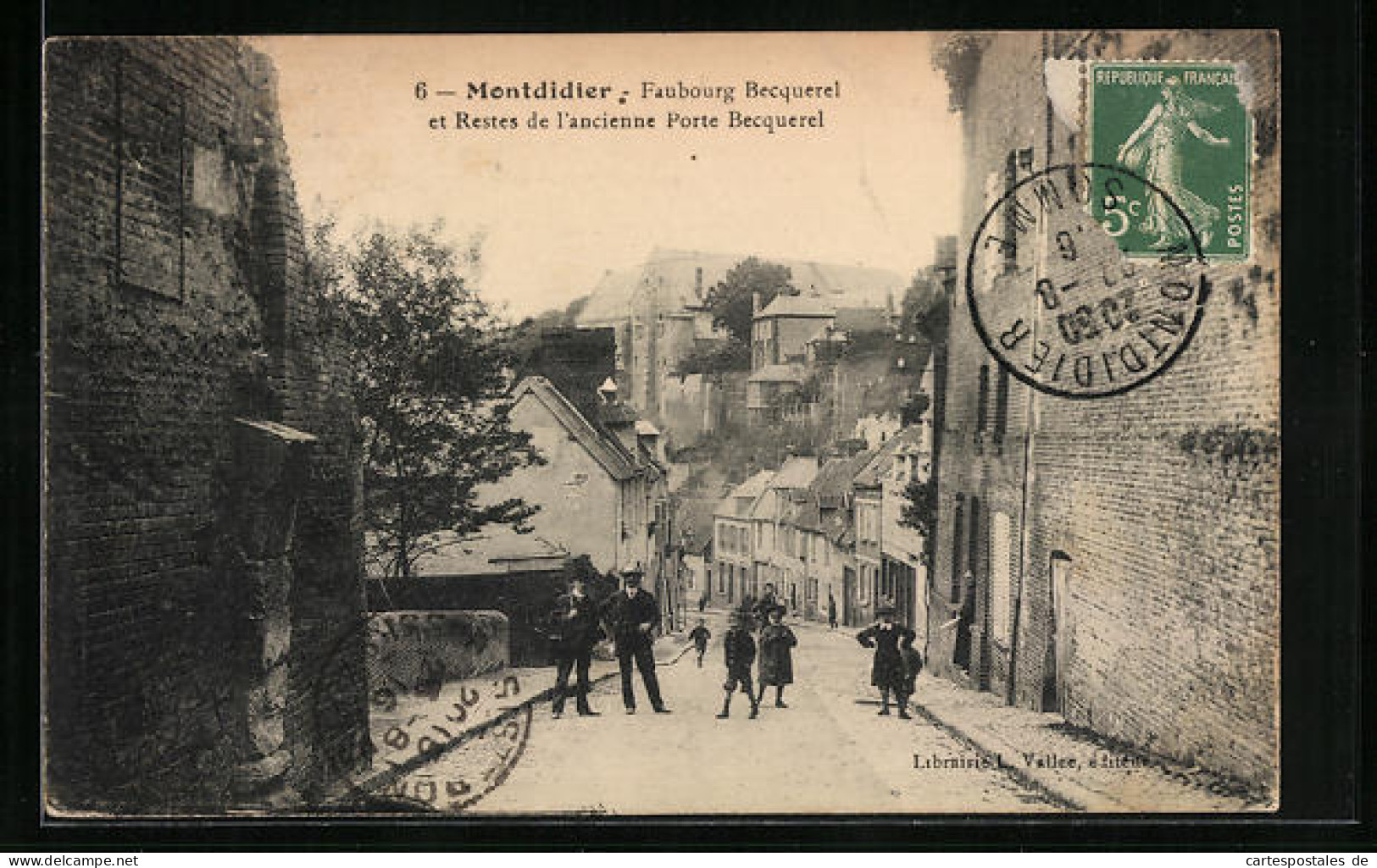 CPA Montdidier, Faubourg Becquerel Et Restes De L`ancienne Porte Becquerel  - Montdidier