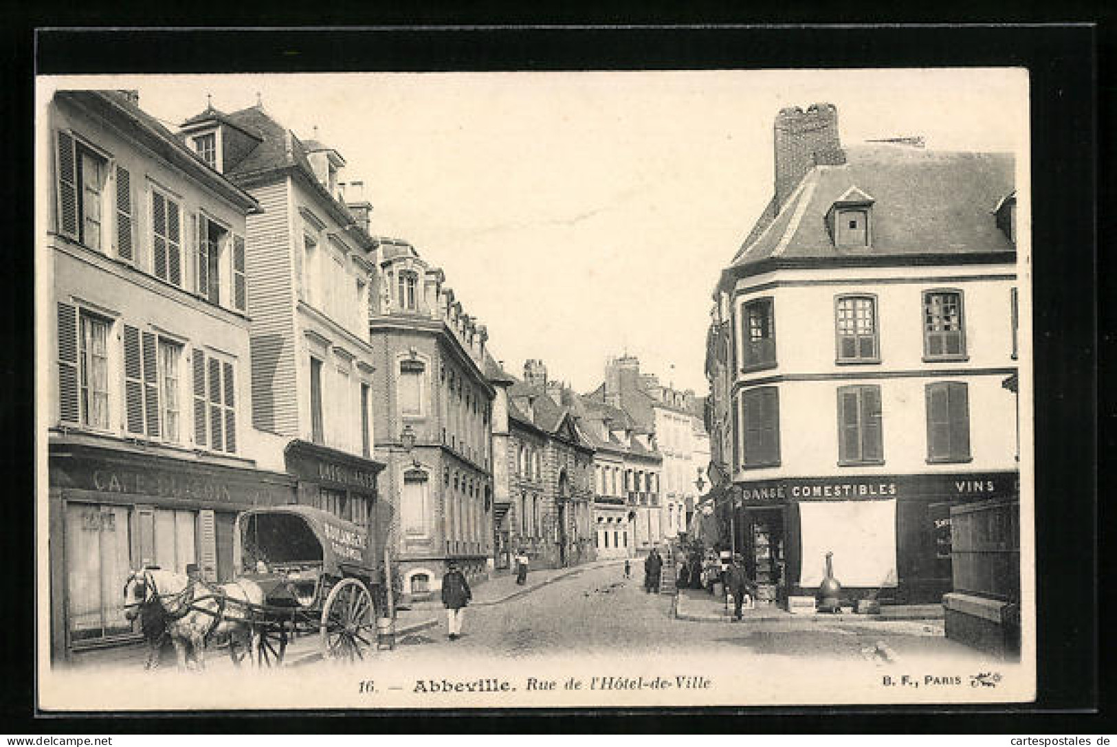 CPA Abbeville, Rue De L`Hôtel-de-Ville  - Abbeville