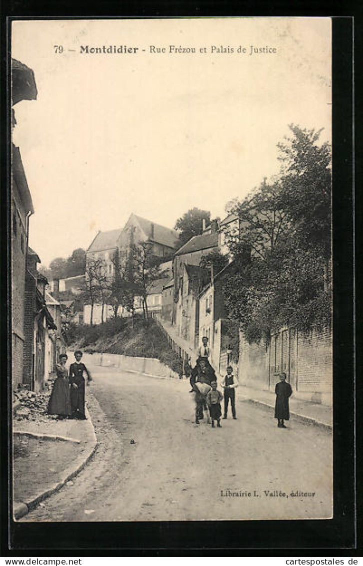 CPA Montdidier, Rue Frézou Et Palais De Justice  - Montdidier