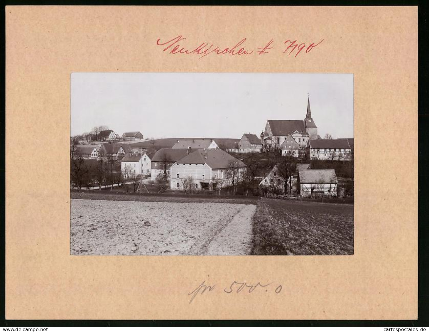 Fotografie Brück & Sohn Meissen, Ansicht Neukirchen Bei Deutschenbora, Ortspartie Mit Blick Zur Kirche  - Orte