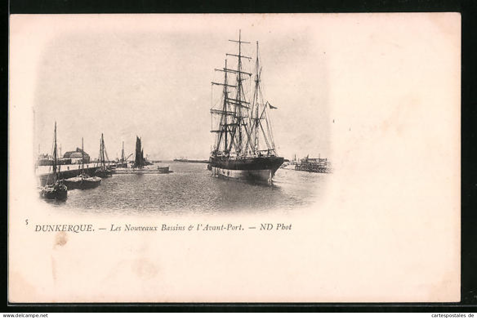 CPA Dunkerque, Les Nouveaux Bassins & L`Avant-Port  - Dunkerque
