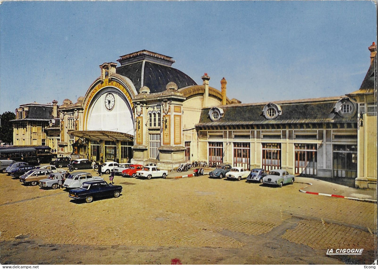 ROCHEFORT SUR MER CHARENTE MARITIME - LA GARE, VOITURES AUTOMOBILES, EDITION LA CIGOGNE BORDEAUX, VOIR LE SCANNER - Rochefort