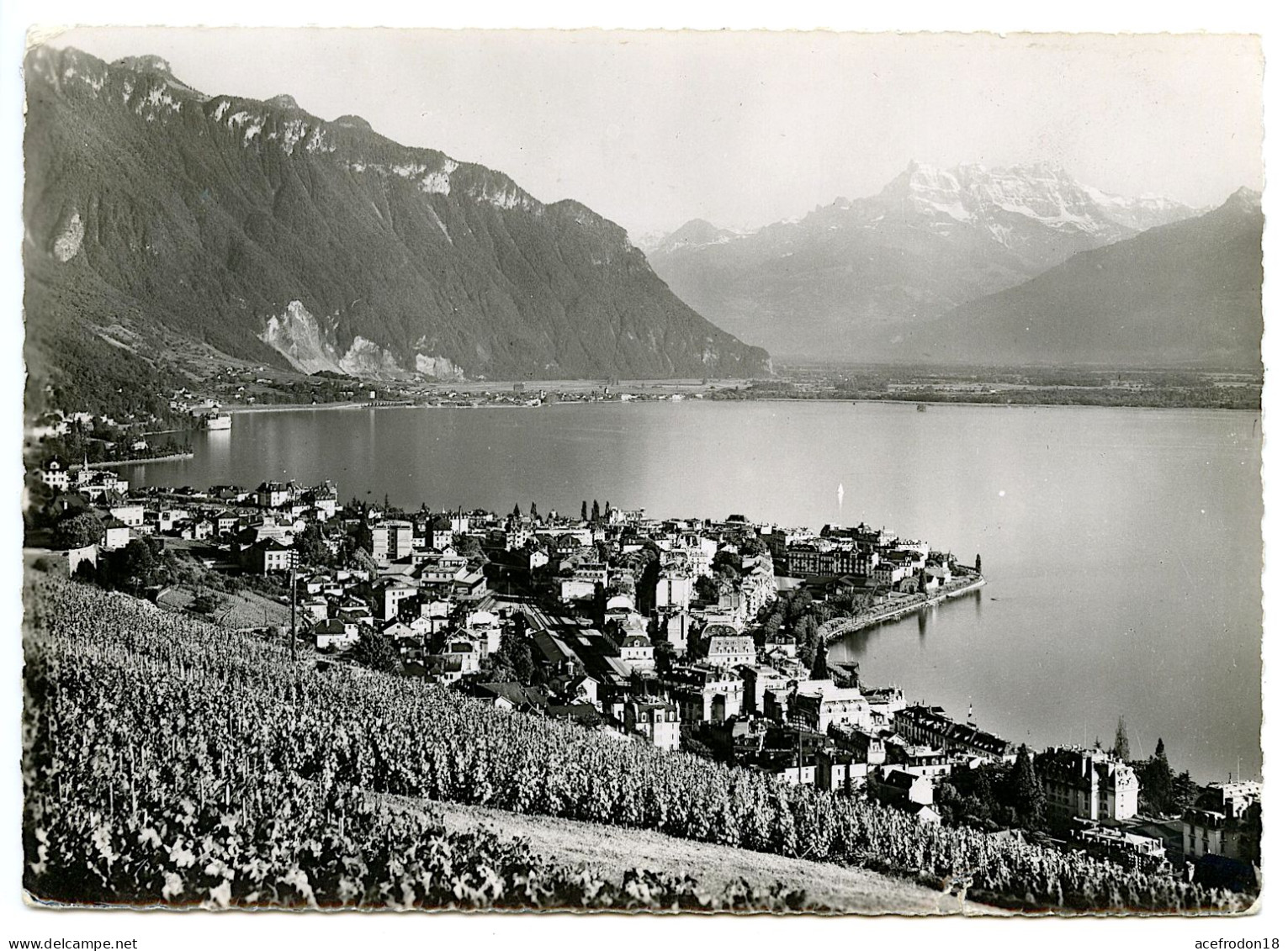 MONTREUX - La Ville, Le Lac Léman Et Les Dents Du Midi - Montreux