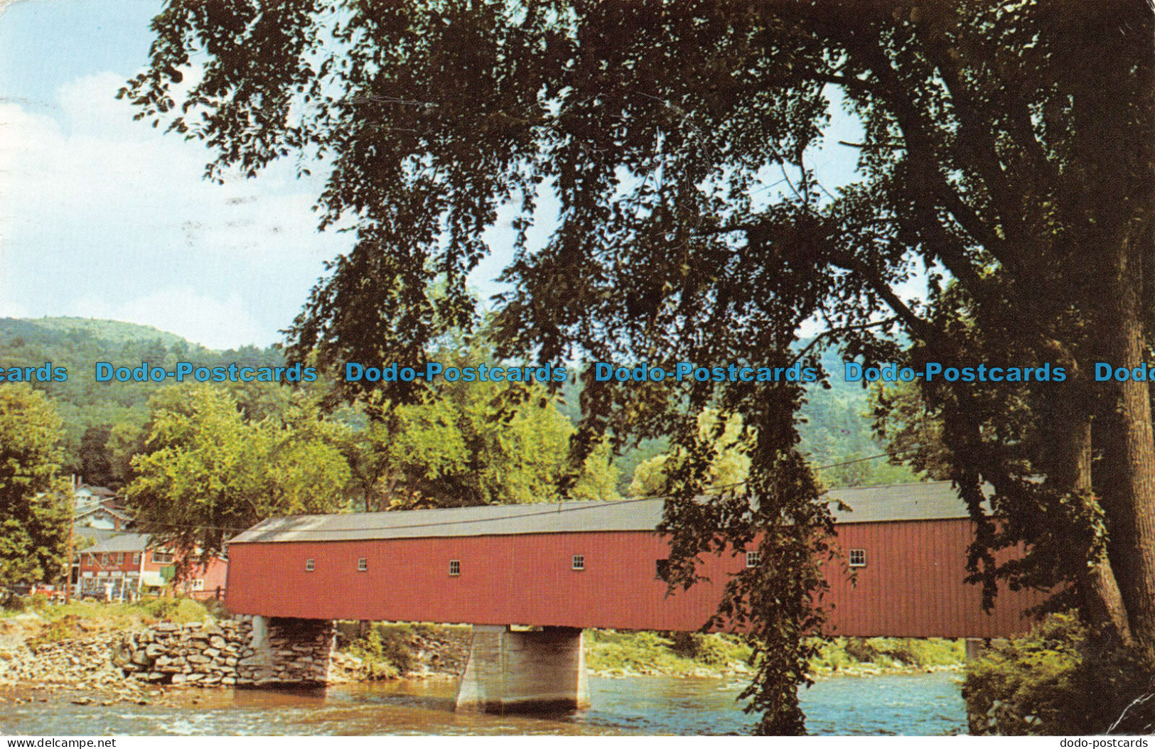 R082388 One Of Connecticuts Three Remaining Covered Bridges Spans. Dexter - World