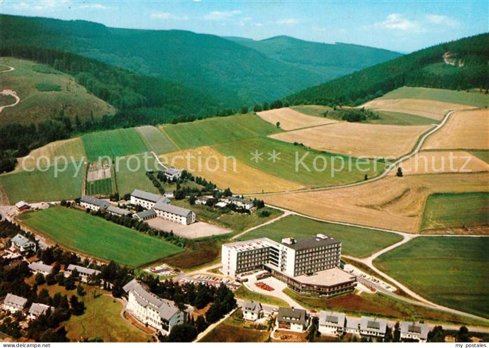 72967765 Willingen Sauerland Fliegeraufnahme Kurklinik Hochsauerland Willingen S - Other & Unclassified