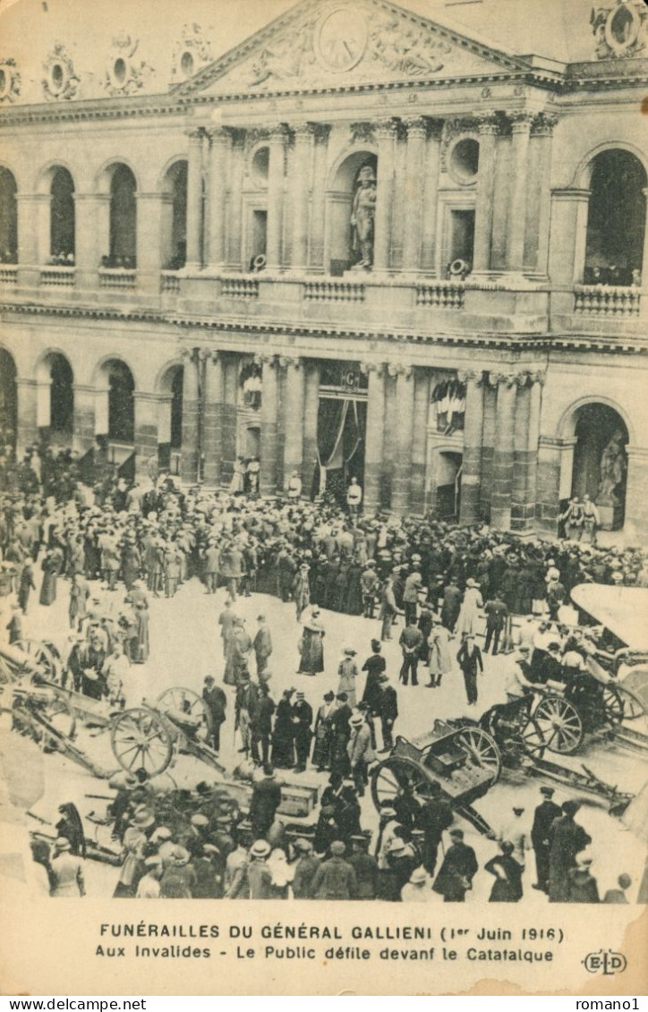 Paris 07 )  Funérailles Du Général Galliéni (le 1er Juin 1916) - Aux Invalides - Le Public Devant Le Catafalque - Distretto: 07