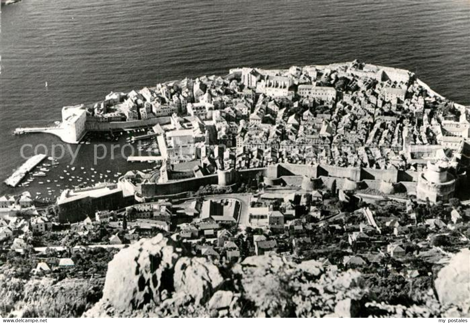 72964851 Dubrovnik Ragusa Fliegeraufnahme Altstadt Hafen Croatia - Kroatië