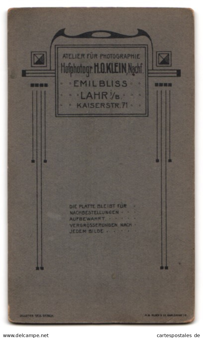 Fotografie H. O. Klein, Lahr I./B., Kaiserstr. 71, Süsses Geschwisterpärchen In Schwarzen Kleidern  - Anonyme Personen