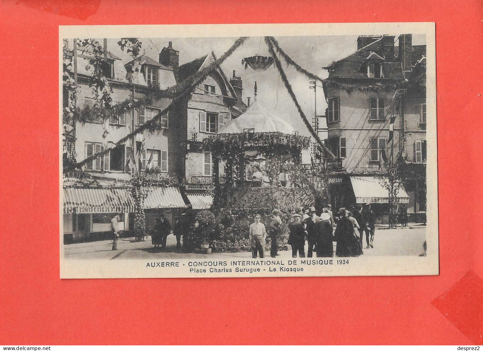 89 AUXERRE CONCOURS MUSIQUE 1934 Cpa Animée Place Charles Surugue Le Kiosque           Edit G Harry - Auxerre