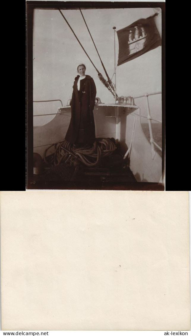 Frau Am Schiffsbug Dampfer Hamburger Flagge 1912 Privatfoto Foto - Steamers