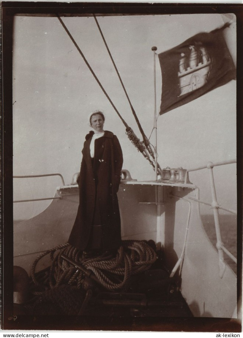 Frau Am Schiffsbug Dampfer Hamburger Flagge 1912 Privatfoto Foto - Steamers