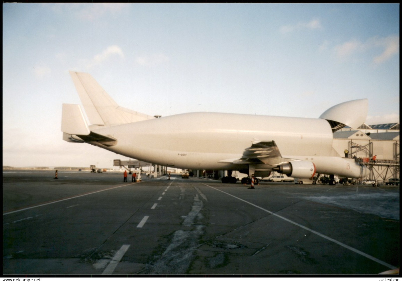 Ansichtskarte  Flugzeuge - Airplane Beluga Rollbahn Beladung 2003 Privatfoto - 1946-....: Ere Moderne