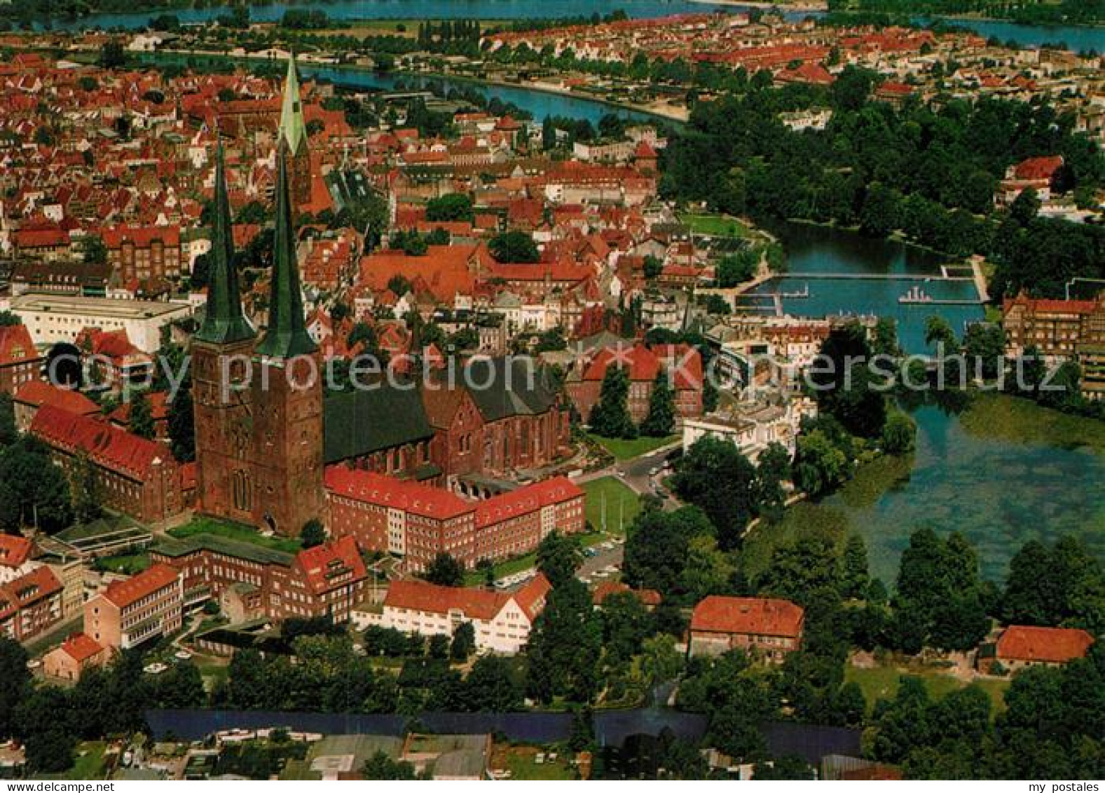 72958254 Luebeck Stadtzentrum Kirche Hansestadt Fliegeraufnahme Luebeck - Luebeck