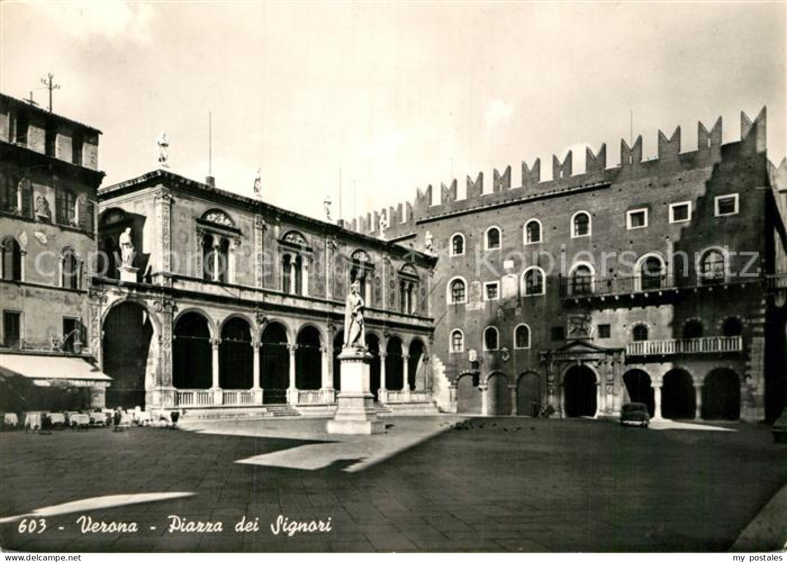 72954569 Verona Veneto Piazza Dei Signori Monumento Verona - Sonstige & Ohne Zuordnung