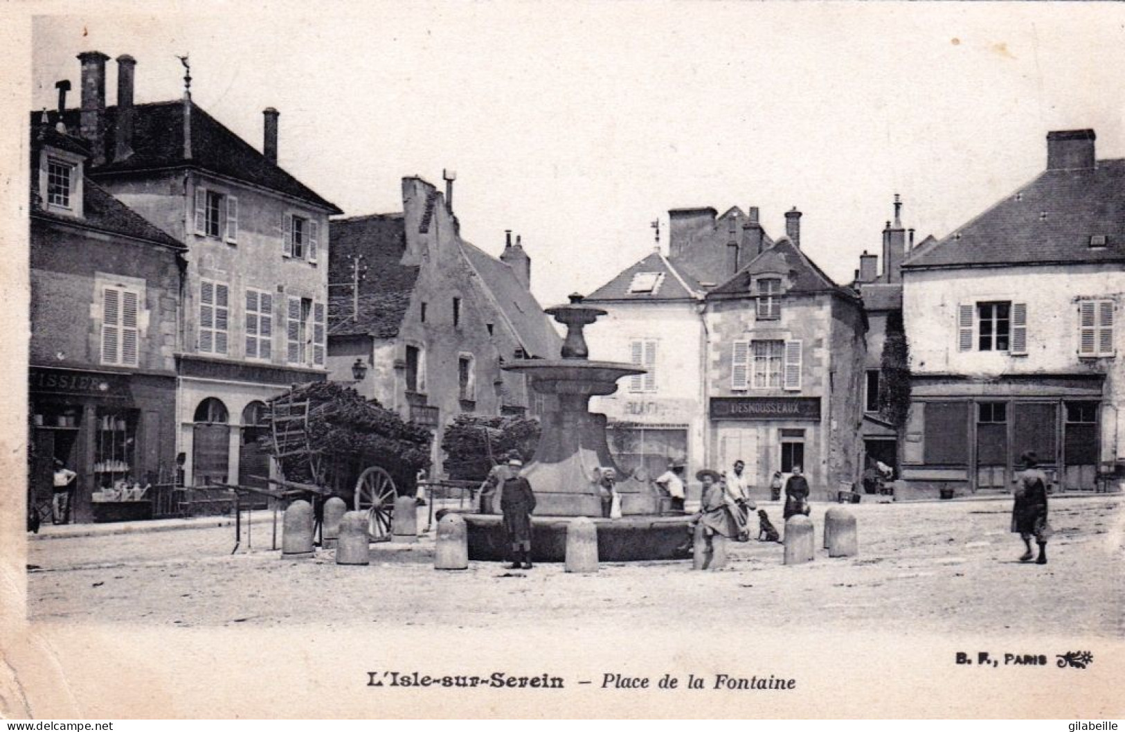 89 - Yonne - L ISLE SUR SEREIN - Place De La Fontaine - L'Isle Sur Serein