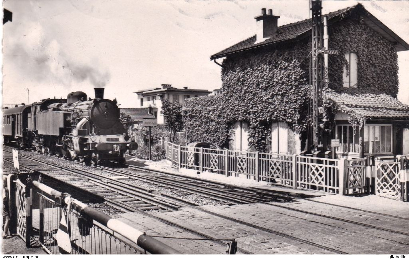 93 - Seine Saint Denis - VERT GALANT ( Villepinte ) - Le Depart Du Train - Villepinte