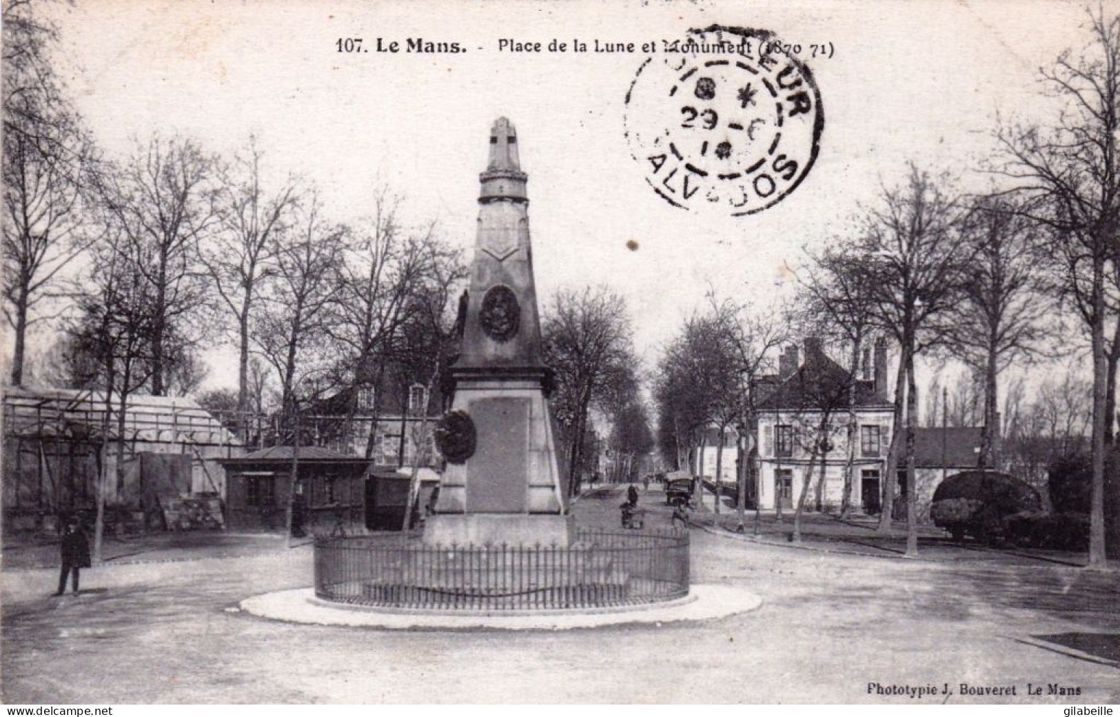 72 - Sarthe - LE MANS - Place De La Lune Et Monument Aux Morts De 1870 - Le Mans
