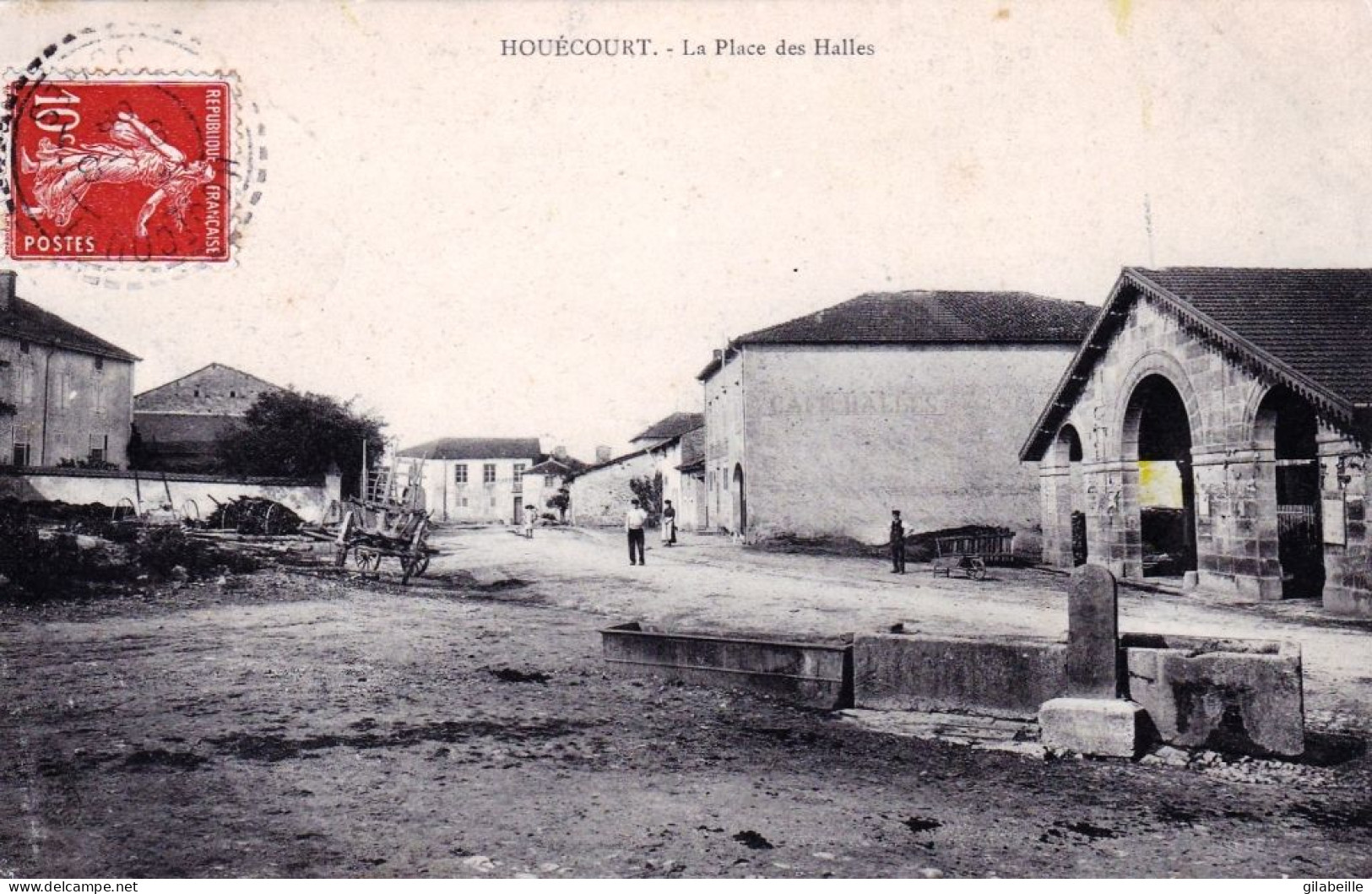 88 - Vosges - HOUECOURT - La Place Des Halles - Autres & Non Classés