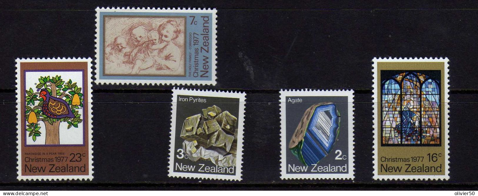 Nouvelle-Zelande - 1977 - Mineraux - Noel - Neufs** - MNH - Neufs